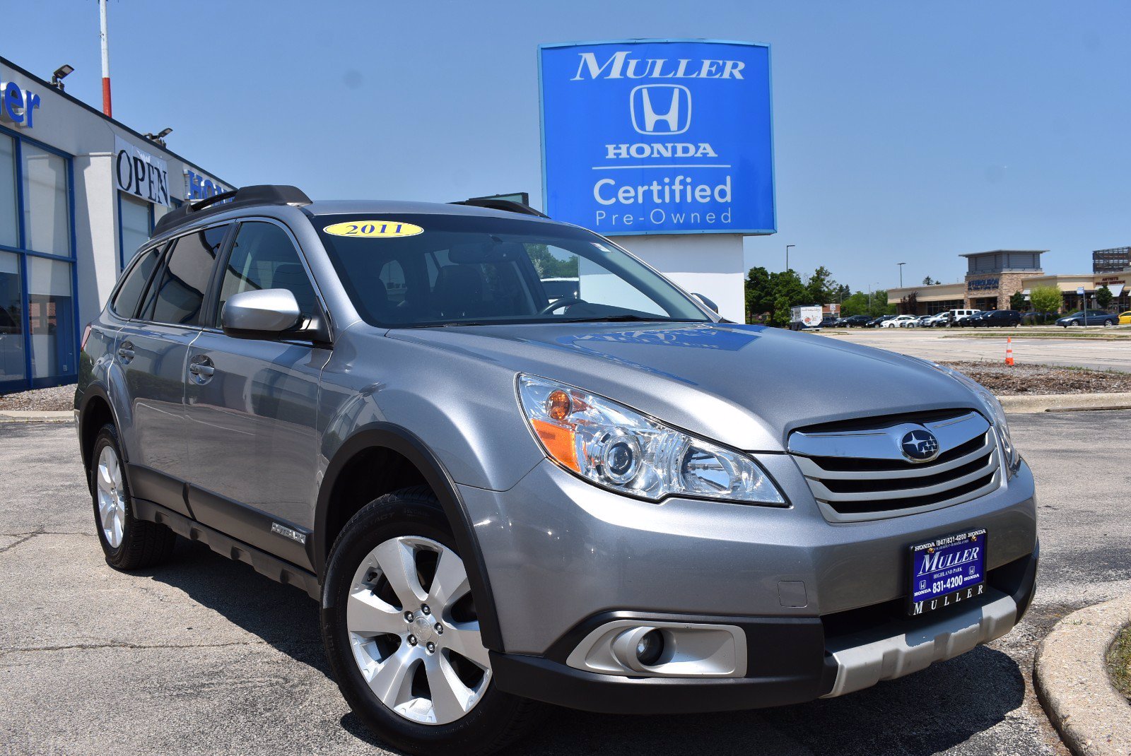 PreOwned 2011 Subaru Outback 3.6R Limited Pwr Moon/Nav